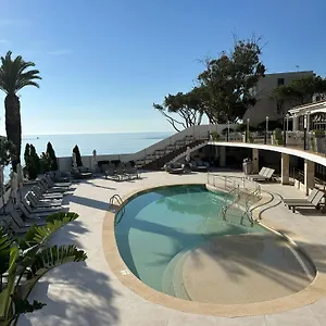 ilunion-caleta-park-sagaro.topcostabravahotels.com/