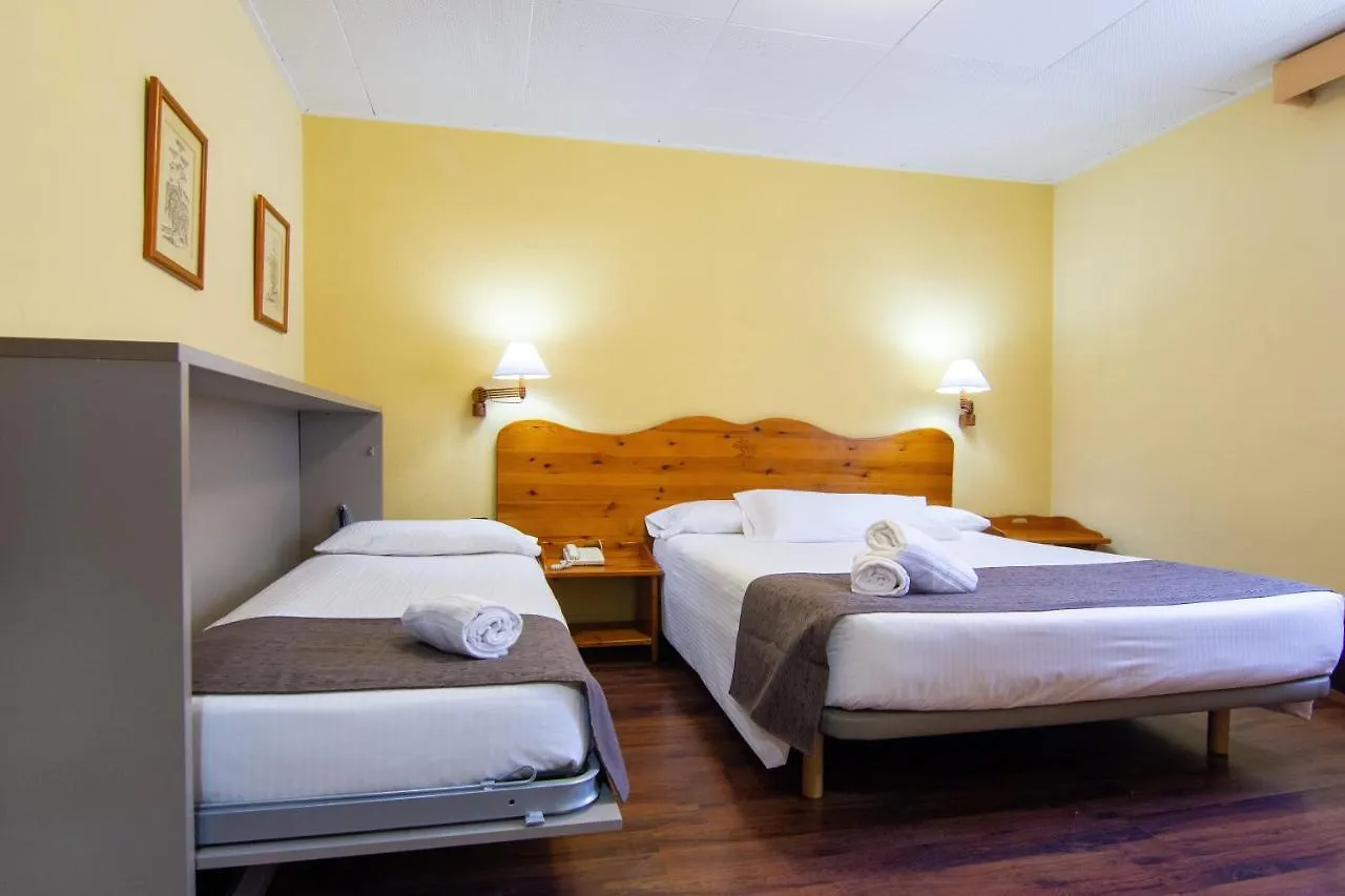 Hotel Vall De Nuria Керальбс 3*,