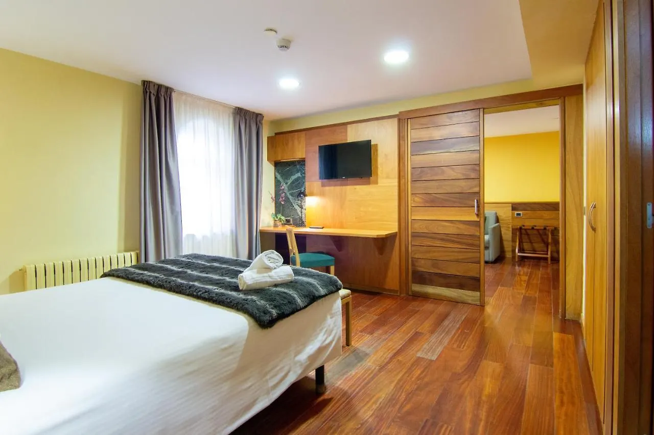 Hotel Vall De Nuria Queralbs 3*,